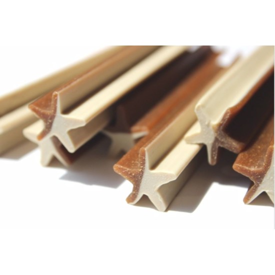 Dviejų spalvų lazdelė žvaigždė JUKO Užkandžiai 1,5 kg (apie  89 vnt.)