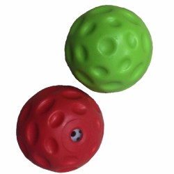 Žaislas šunims - plaukiojantis kamuolys su garsu